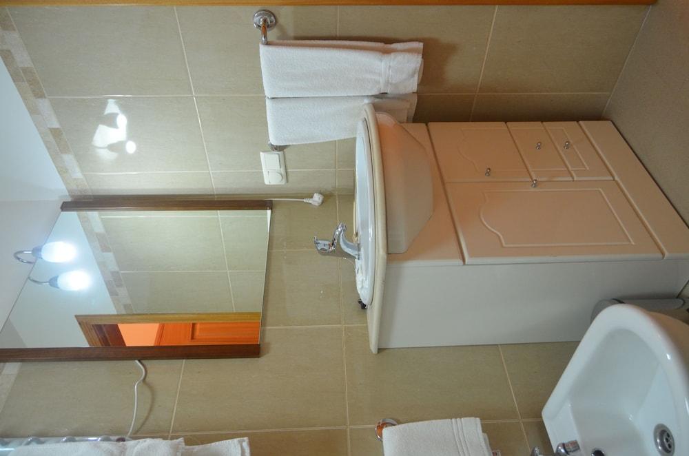 Residencial Mariazinha By Petit Hotels Funchal  Esterno foto